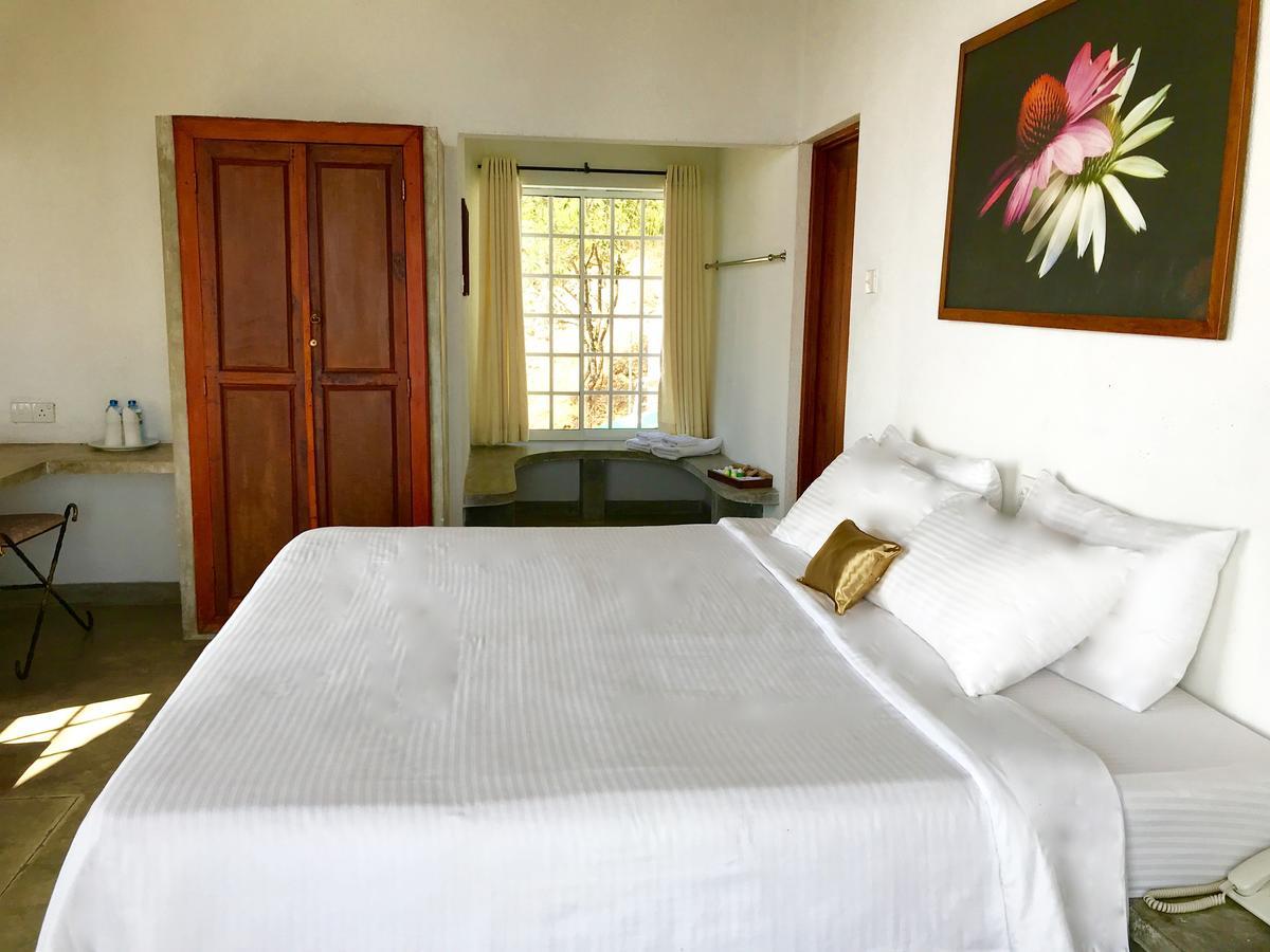 Club Lespri Hotel Palle Deltota Екстериор снимка