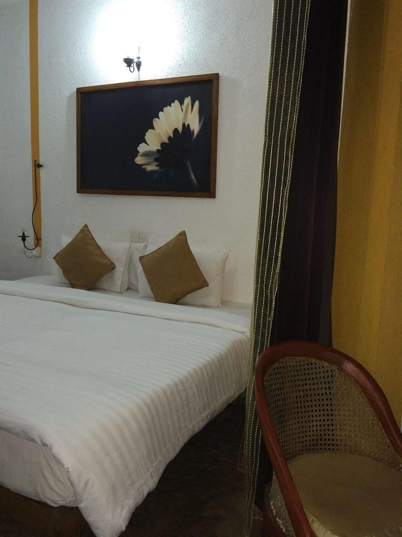 Club Lespri Hotel Palle Deltota Екстериор снимка